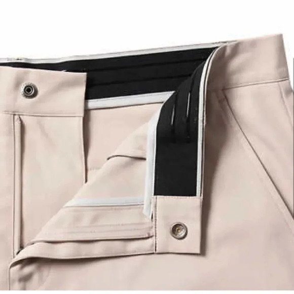 Kirkland Signature Men's Performance Short - Picture 4 of 6